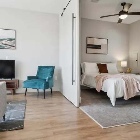 Indie Deep Ellum - Rooftop Vibes & Poolside Bliss In Dallas Exterior photo