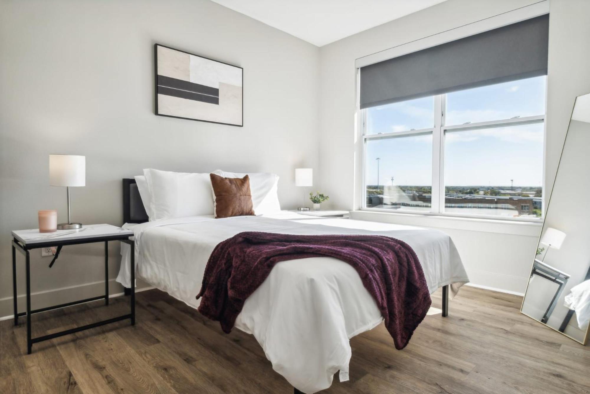 Apartment Indie Deep Ellum - Rooftop Vibes & Poolside Bliss In
